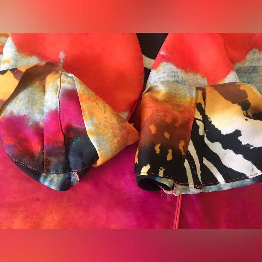 Natori Multicolor Red Pink Black Abstract Satin Pajama Top - Picture 5 of 5